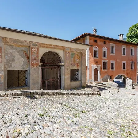 Il Como' Della Civetta - Taverna La Fenice - Bernina Express Apartment Stazzona