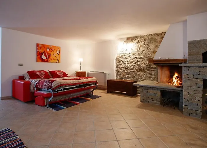 Apartment Il Como' Della Civetta - Taverna “la Fenice” Stazzona