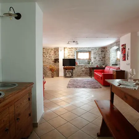 Il Como' Della Civetta - Taverna “la Fenice” Διαμέρισμα *